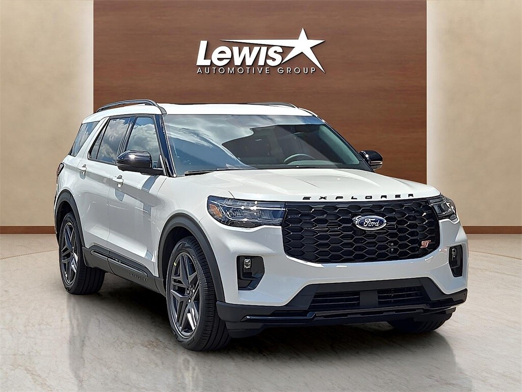 2025 Ford Explorer ST photo 2