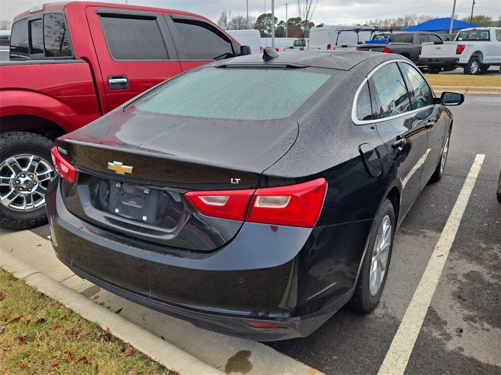 2024 Chevrolet Malibu 1LT photo 3