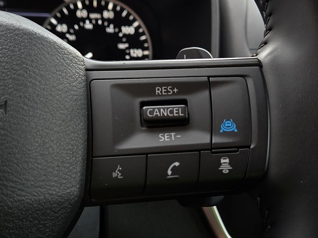 2025 Nissan Rogue SV - Photo 17