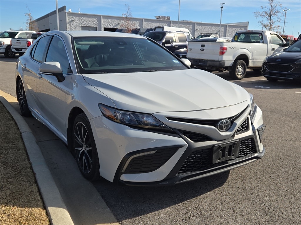 Used 2024 Toyota Camry SE Sedan