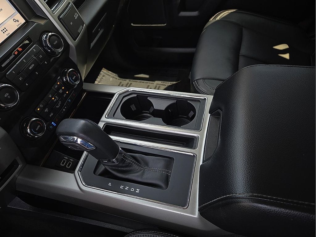 2019 Ford F-150 Lariat - Photo 20