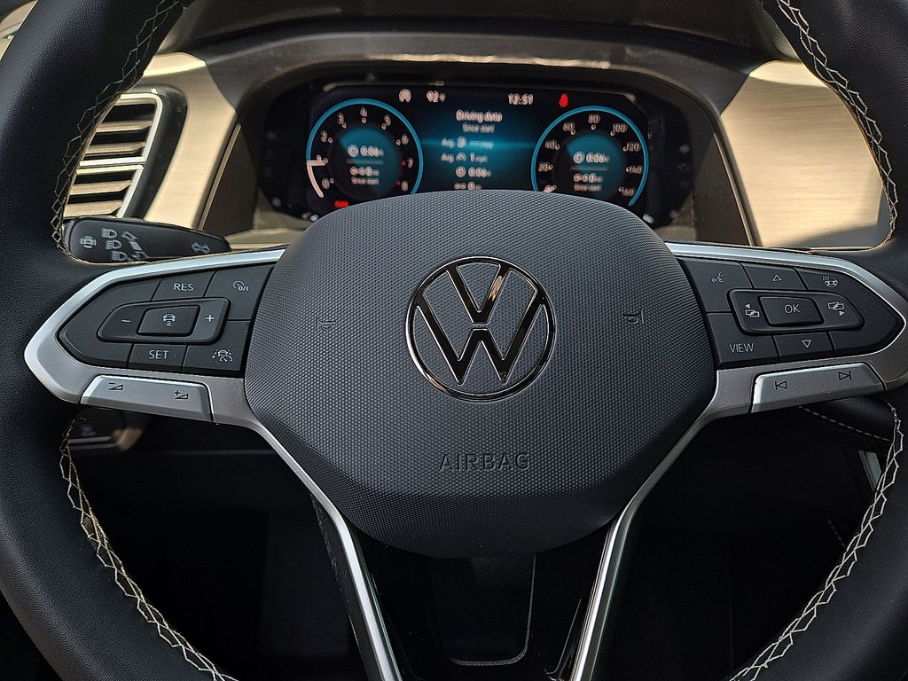 2024 Volkswagen Atlas Cross Sport SE w/Tech - Photo 19
