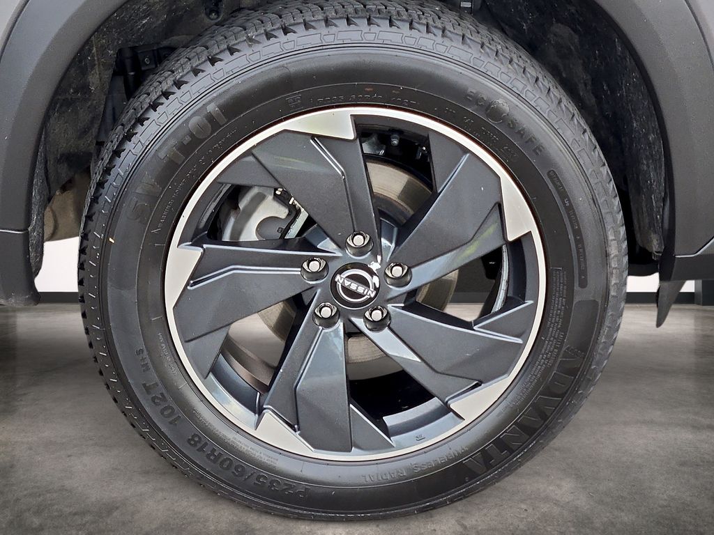 2025 Nissan Rogue SV - Photo 7