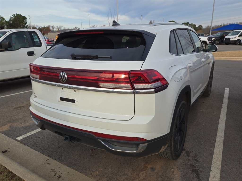 Used 2024 Volkswagen Atlas Cross Sport 2.0T SE w/Technology SUV