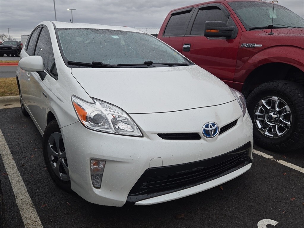 2012 Toyota Prius Four photo 4