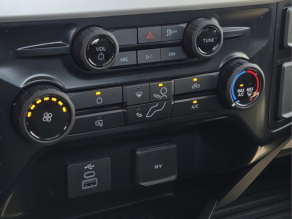 2025 Ford F-350 Super Duty XL - Photo 11