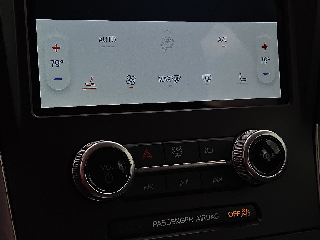 2021 Ford Edge SEL - Photo 15