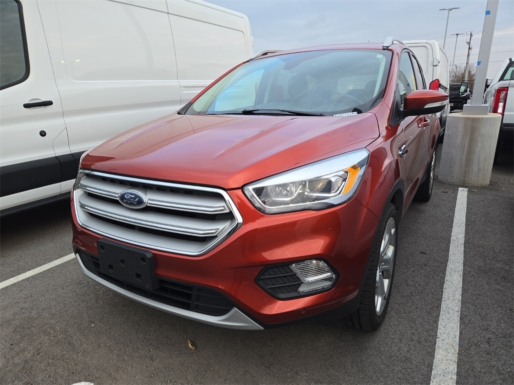 2019 Ford Escape Titanium's photo