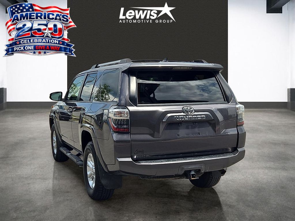 2021 Toyota 4Runner SR5 Premium - Photo 3