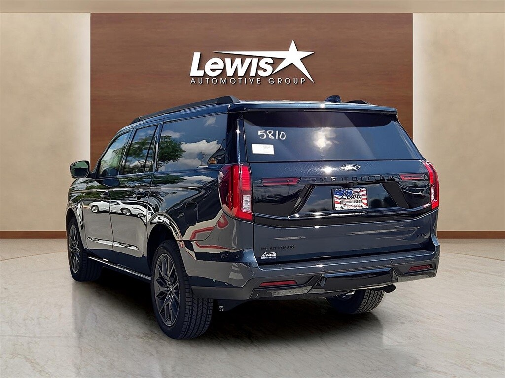2025 Ford Expedition MAX Platinum photo 3