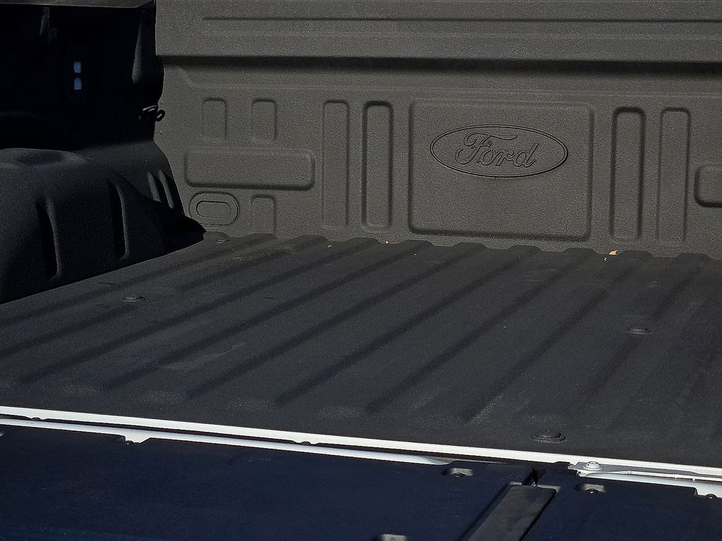 2025 Ford F-150 Lariat - Photo 8