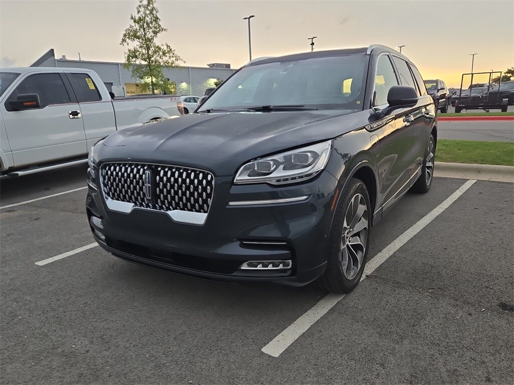 2023 Lincoln Aviator Grand Touring photo 2