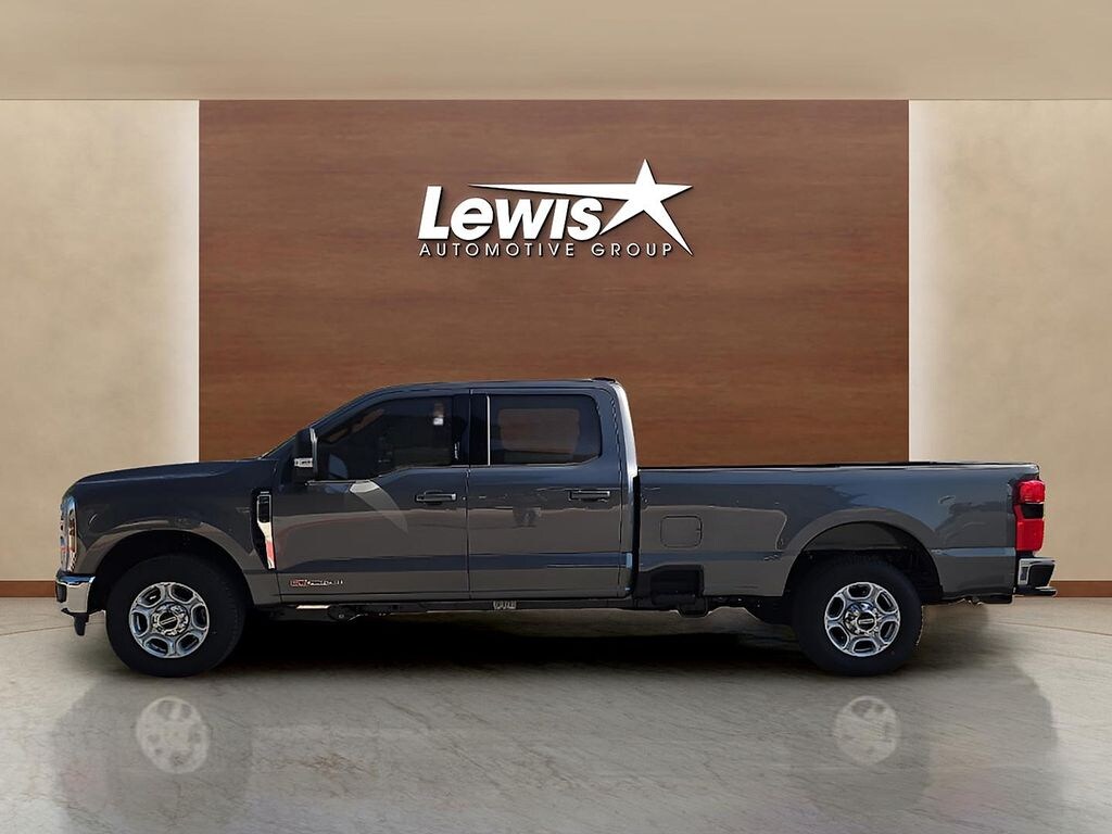 New 2026 Ford F-250SD XLT Truck Crew Cab