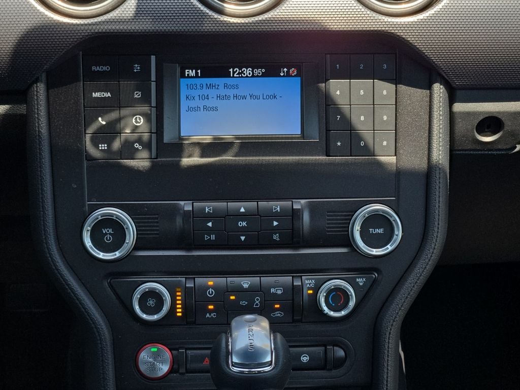 2020 Ford Mustang GT - Photo 11