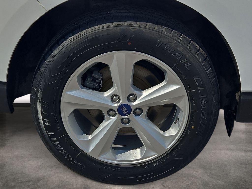 2019 Ford Edge SE - Photo 7