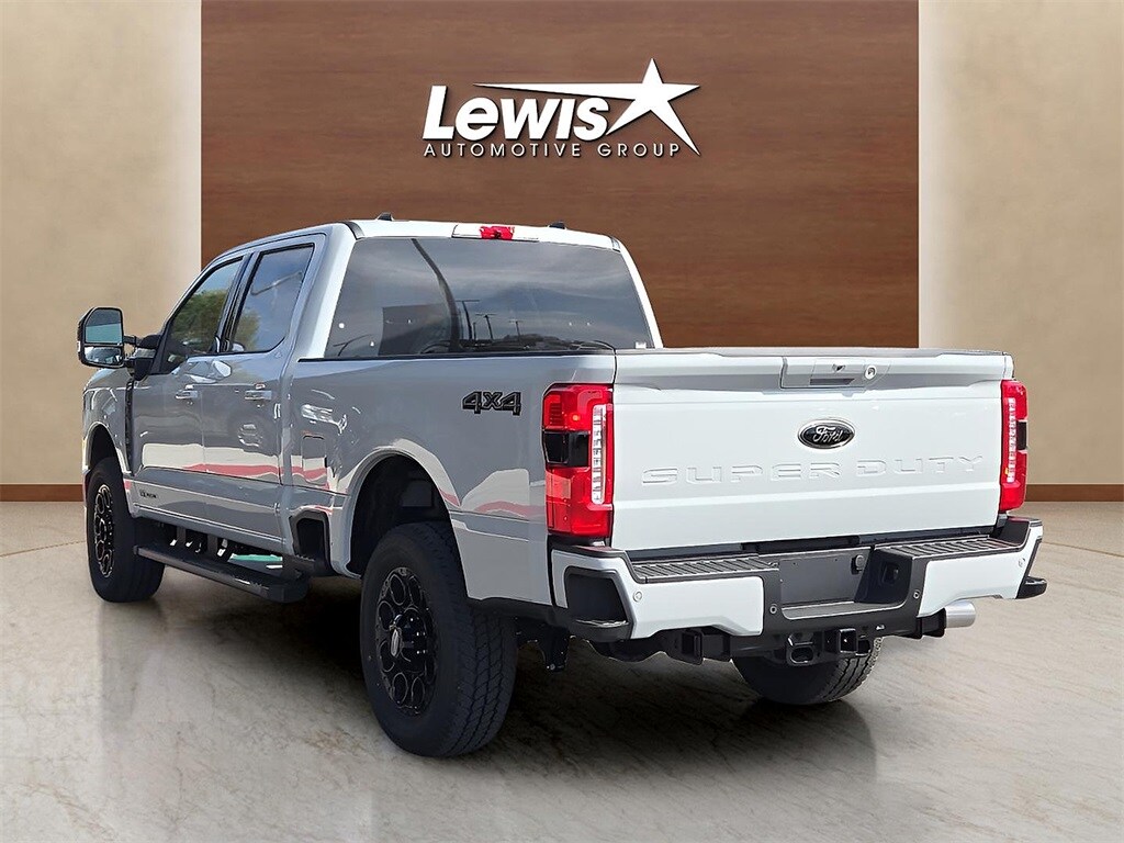 2025 Ford F-250 photo 4