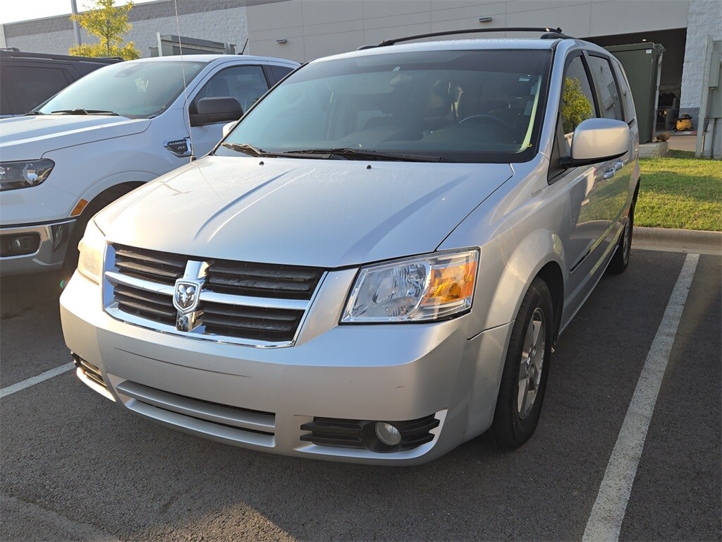 2008 Dodge Grand Caravan SXT photo 2