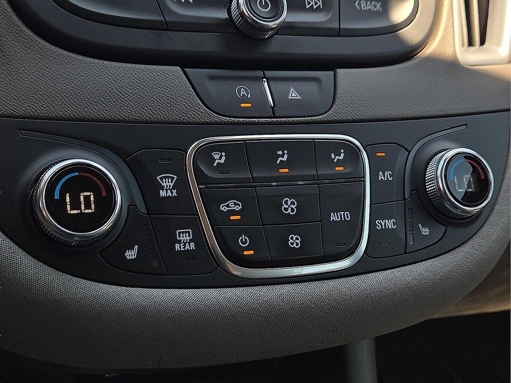 2023 Chevrolet Malibu 1LT - Photo 14
