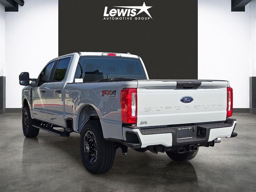New 2026 Ford F-250SD XL Truck Crew Cab