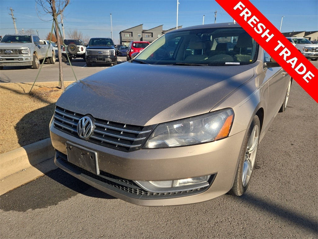 2015 Volkswagen Passat SEL Premium's photo