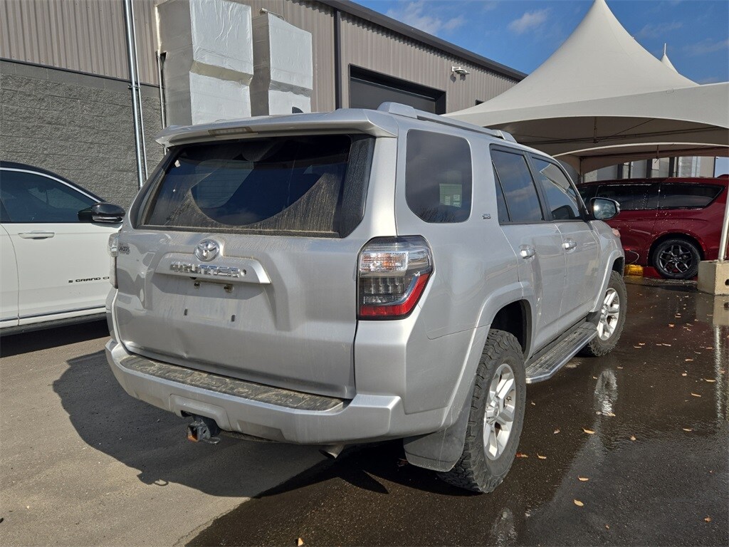 2018 Toyota 4Runner SR5 Premium photo 2