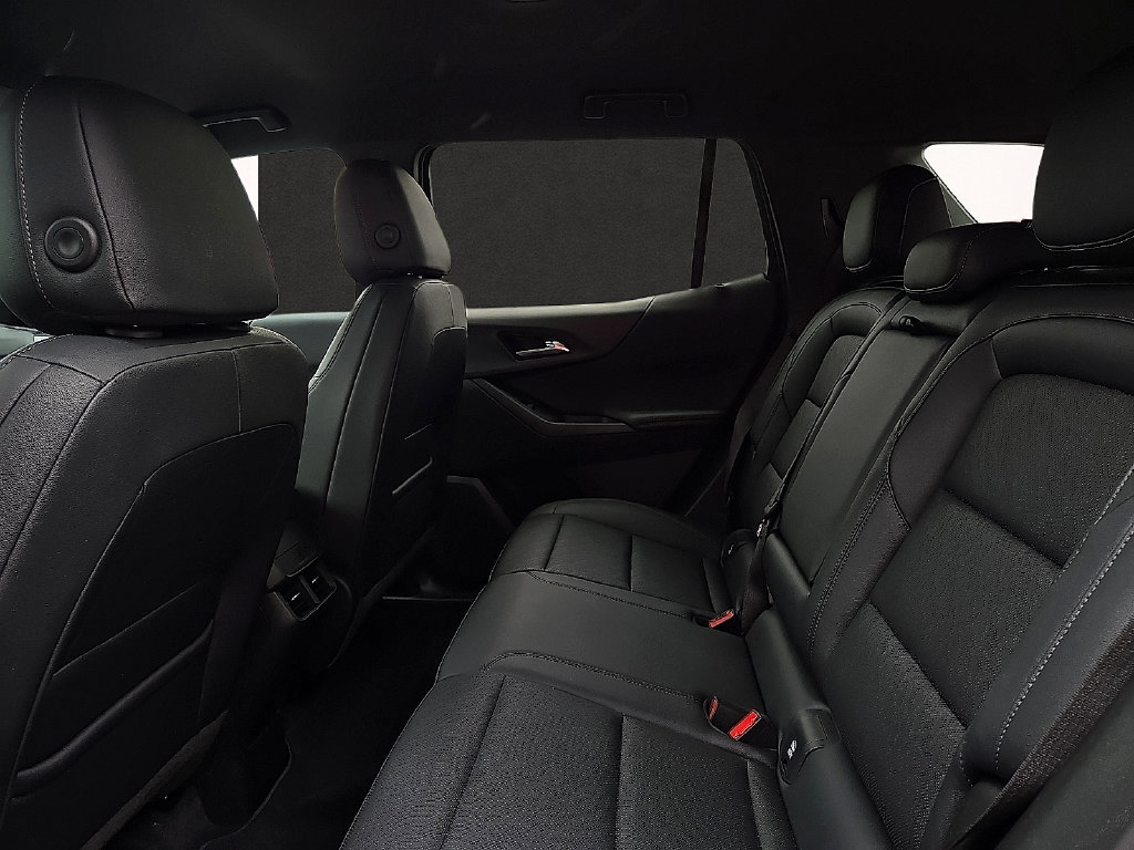 2026 Chevrolet Equinox LT - Photo 9