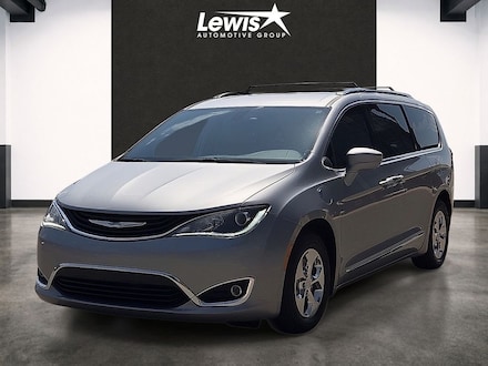 2019 Chrysler Pacifica Hybrid Touring L Van Passenger Van