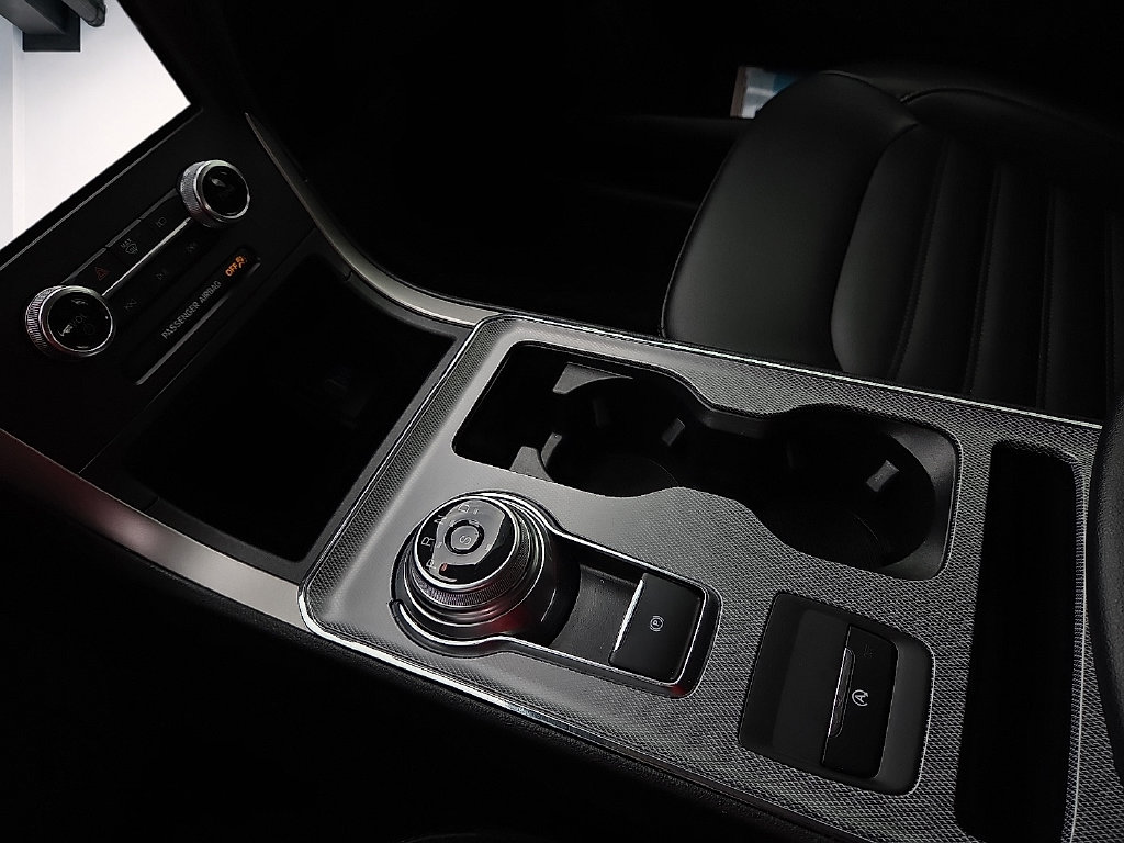 2021 Ford Edge SEL - Photo 19