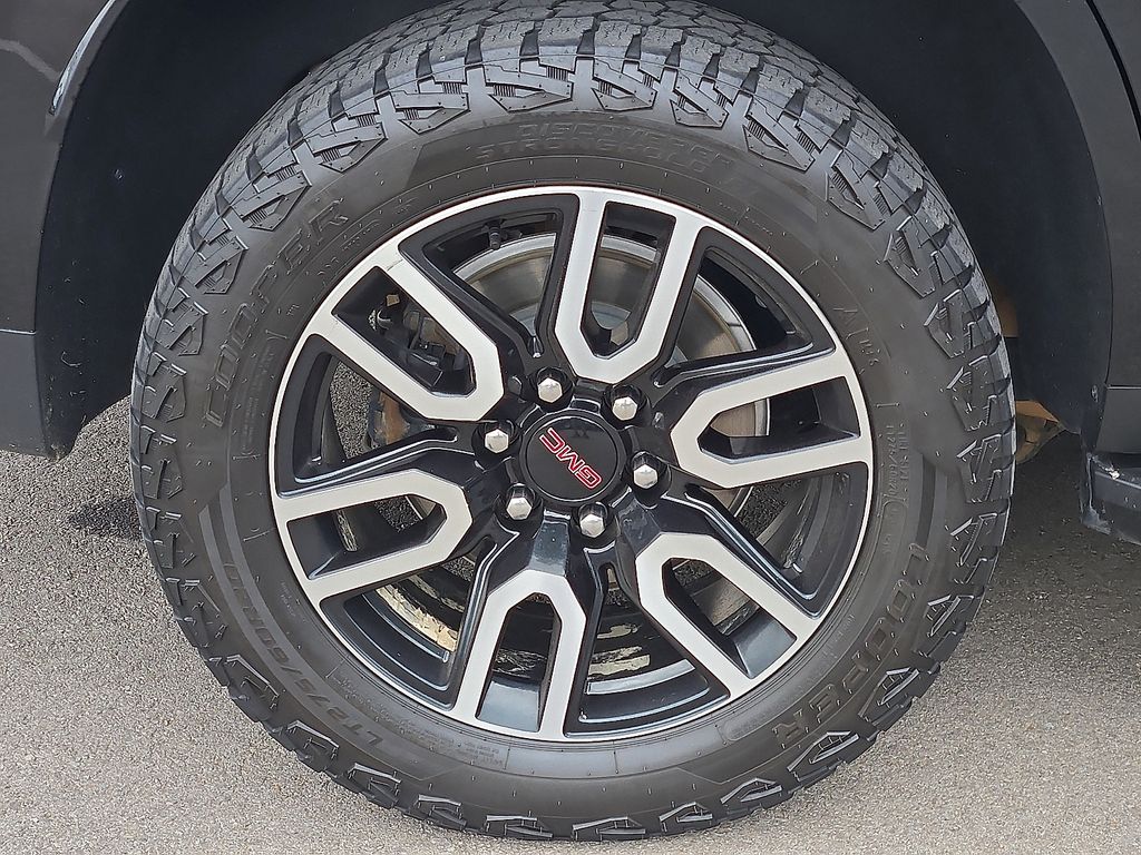 2024 GMC Yukon AT4 - Photo 7