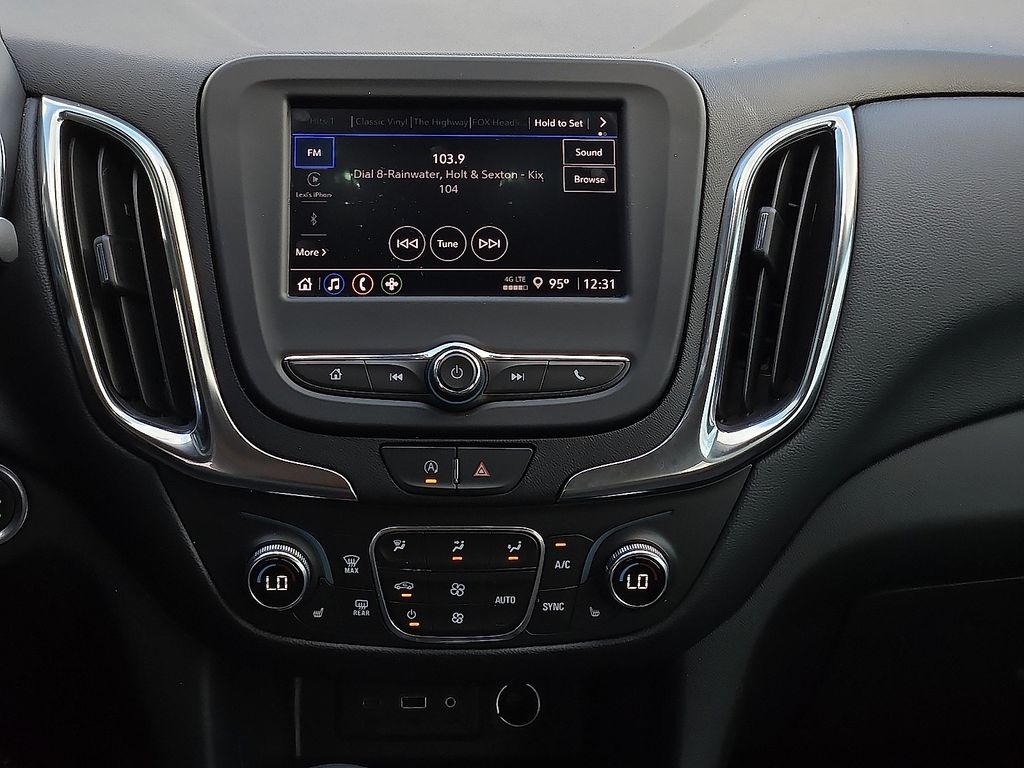 2024 Chevrolet Equinox LT - Photo 11