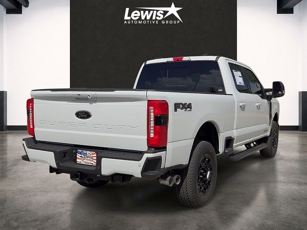 New 2026 Ford F-250SD Lariat Truck Crew Cab