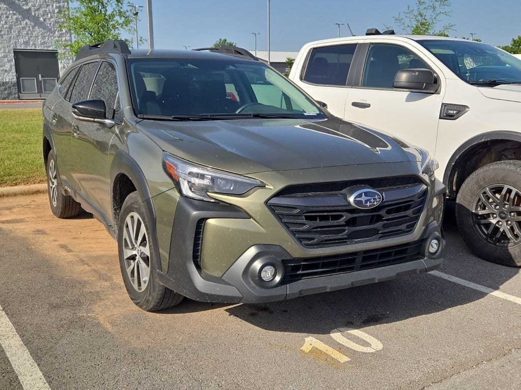 Used 2025 Subaru Outback Premium SUV