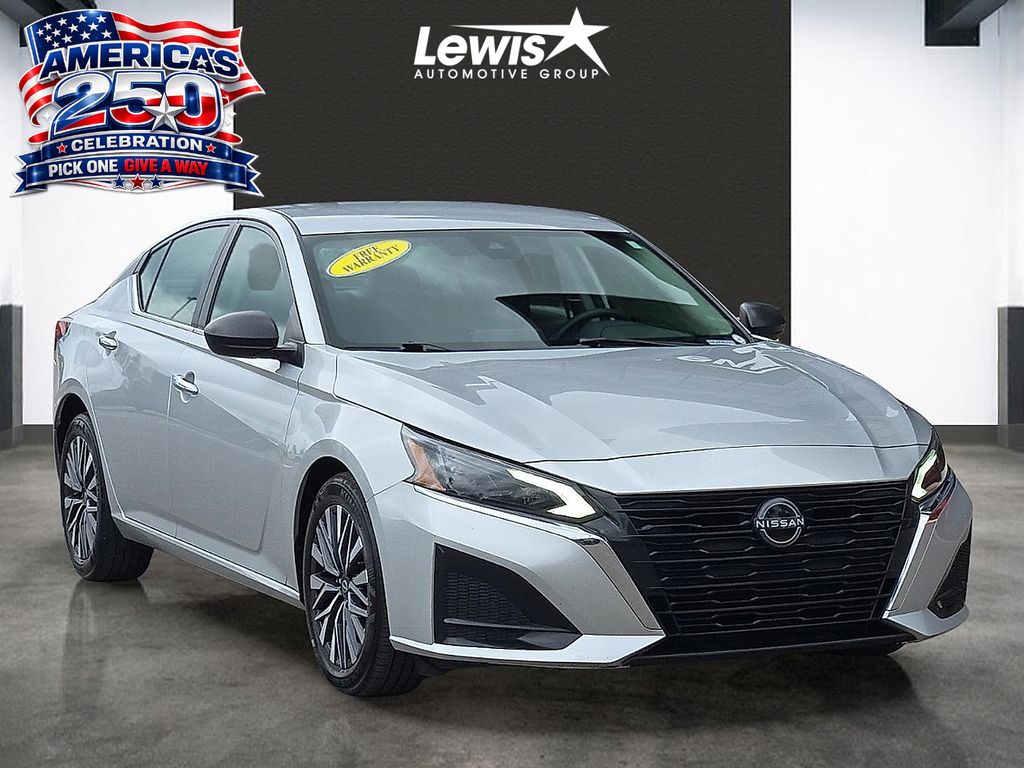 2024 Nissan Altima SV - Photo 6