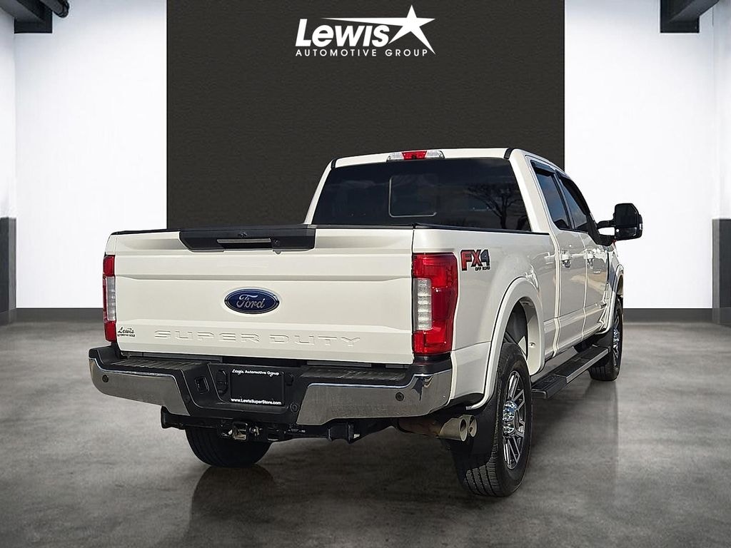 Used 2019 Ford F-250SD Lariat Truck Crew Cab