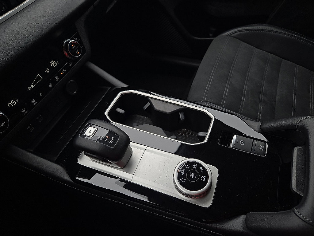 2025 Mitsubishi Outlander SE - Photo 18