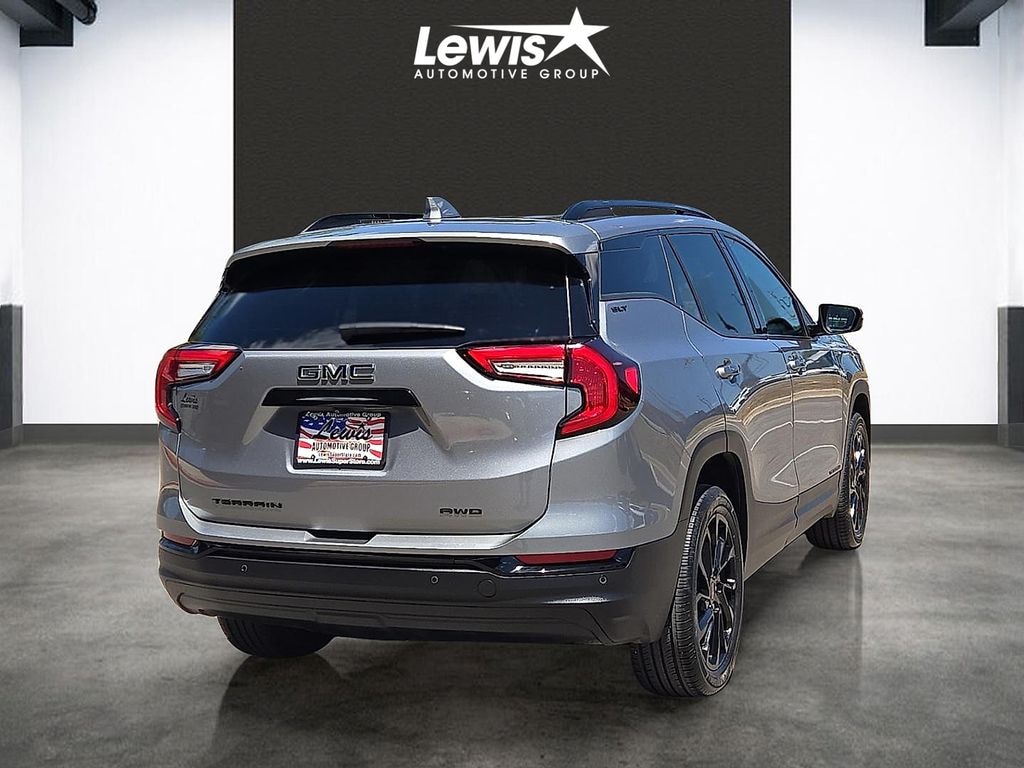 Used 2024 GMC Terrain SLT SUV