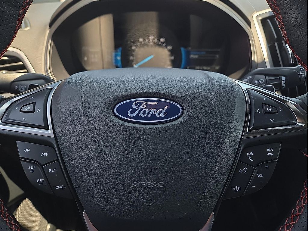 2024 Ford Edge ST-Line - Photo 19