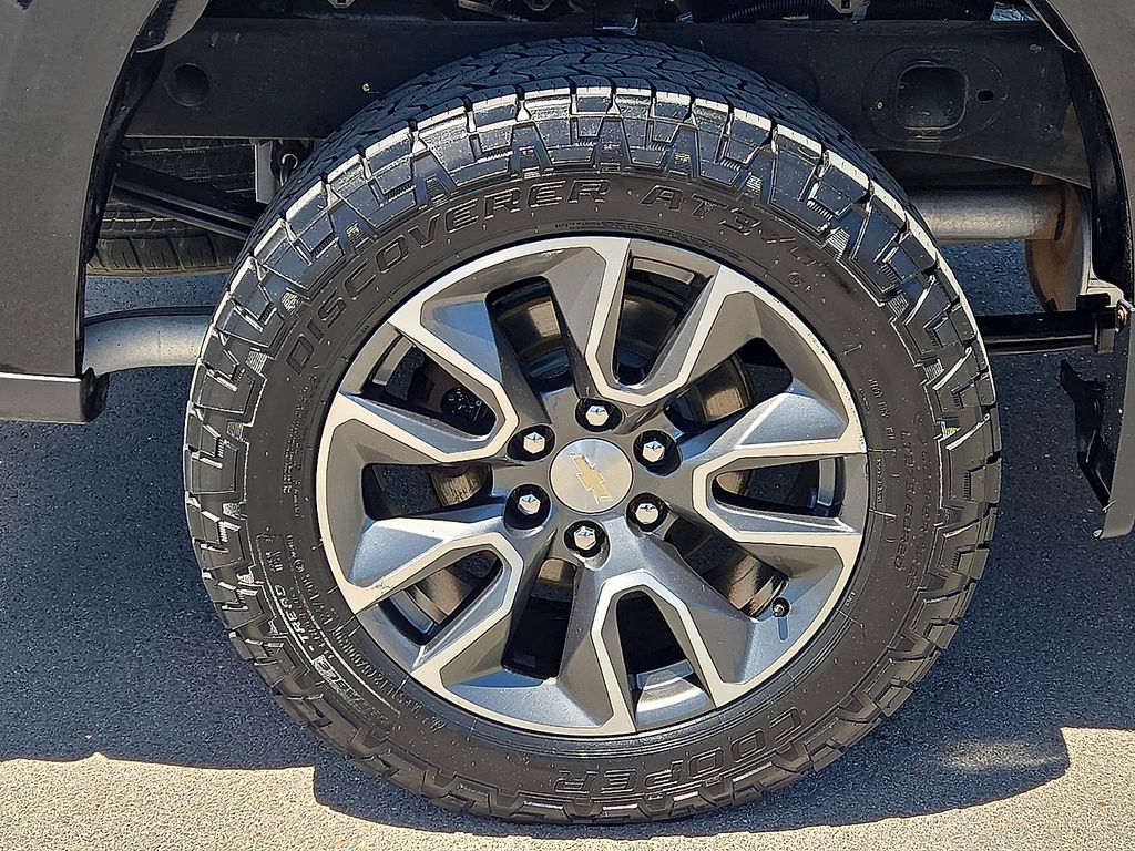 2023 Chevrolet Silverado 1500 LT - Photo 7