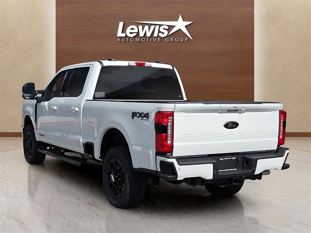 2025 Ford F-250 Lariat photo 3