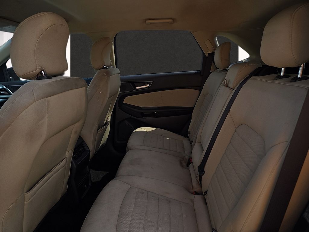 2019 Ford Edge SE - Photo 9