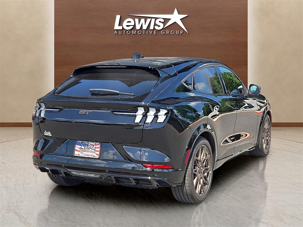 2025 Ford Mustang Mach-E GT photo 4