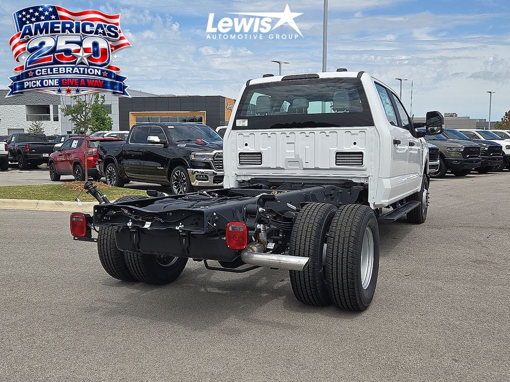 New 2026 Ford F-350SD XL Truck Crew Cab
