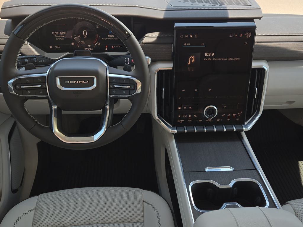 2024 GMC Acadia Denali - Photo 12