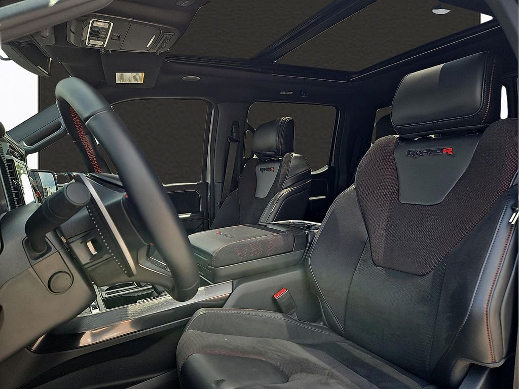 2025 Ford F-150 Raptor - Photo 13