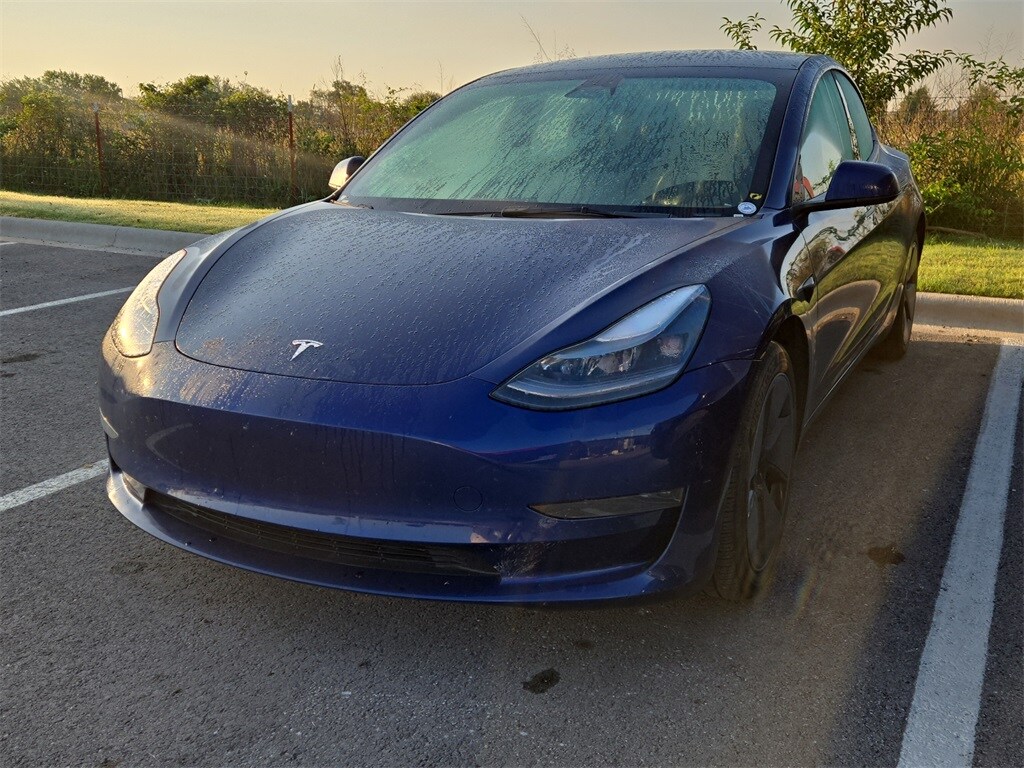 2023 Tesla Model 3 photo 2