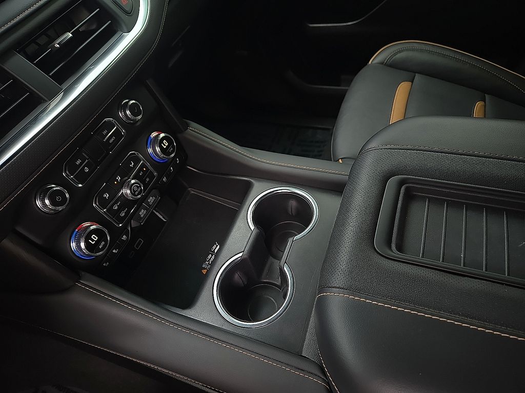 2024 GMC Yukon AT4 - Photo 20