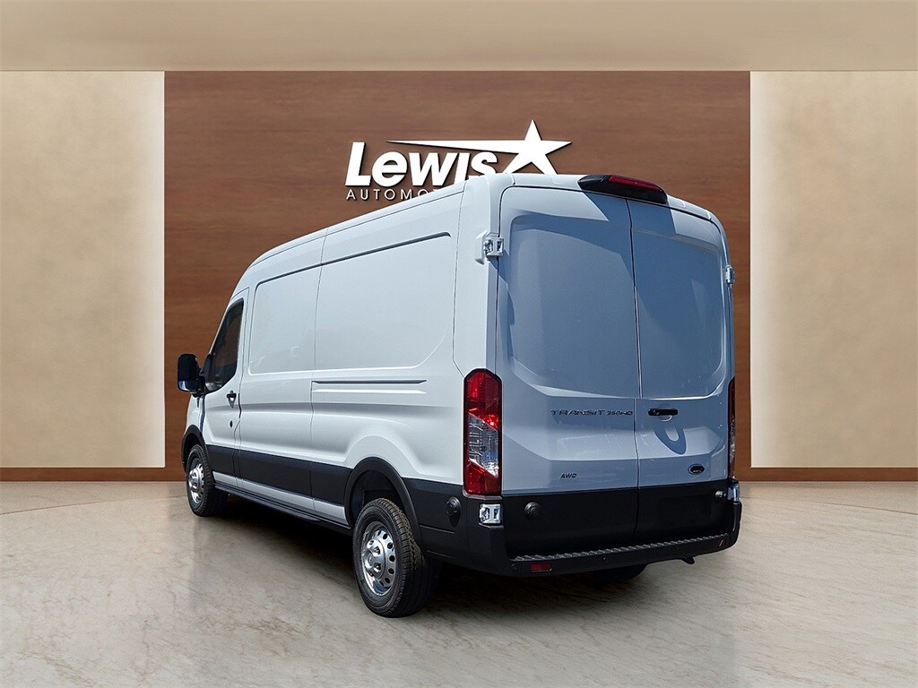 2024 Ford Transit photo 3