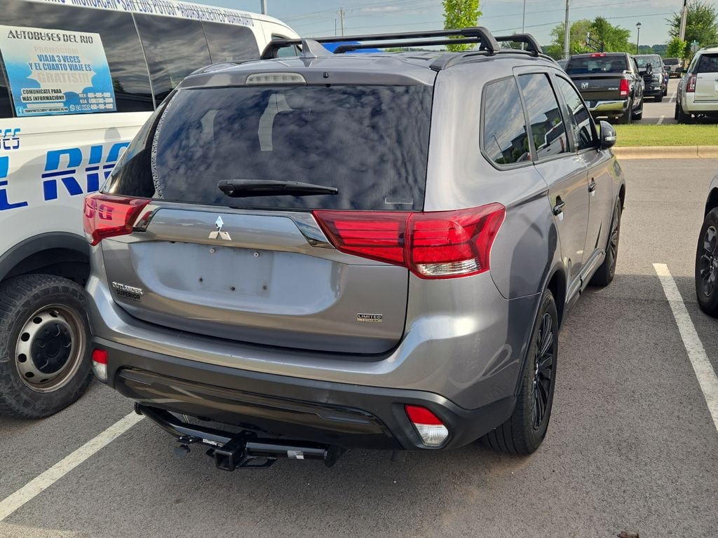 Used 2020 Mitsubishi Outlander LE CUV