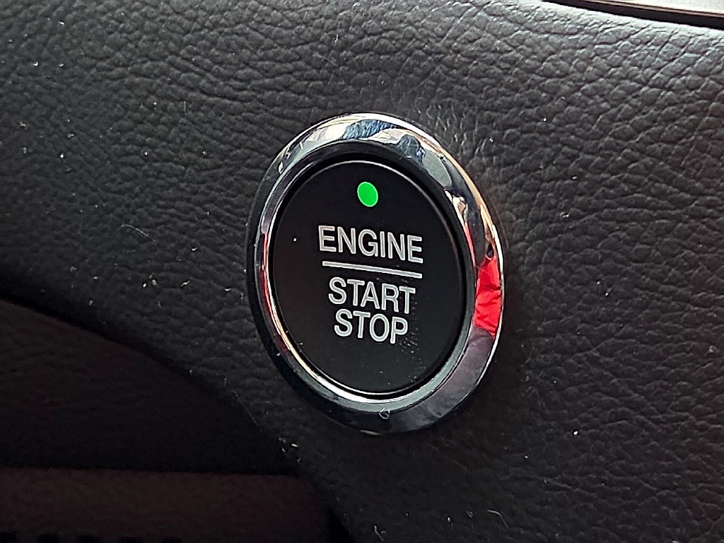 2021 Ford Edge SEL - Photo 16