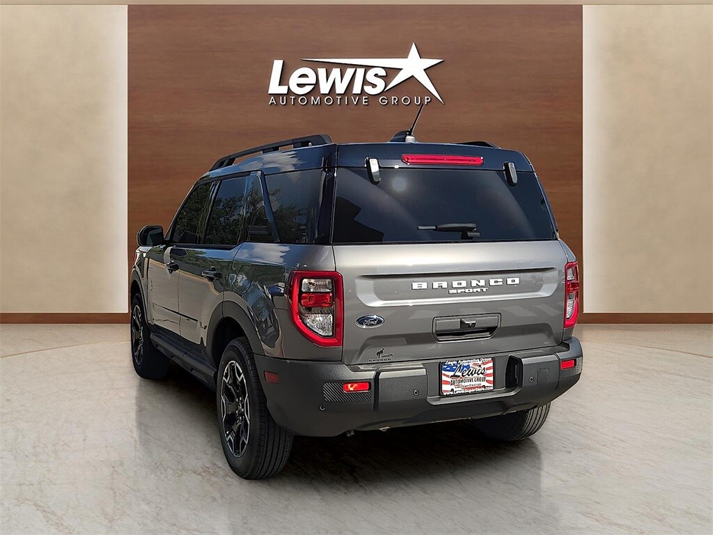 2025 Ford Bronco Sport Outer Banks photo 4